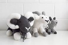 Head Set Yarns